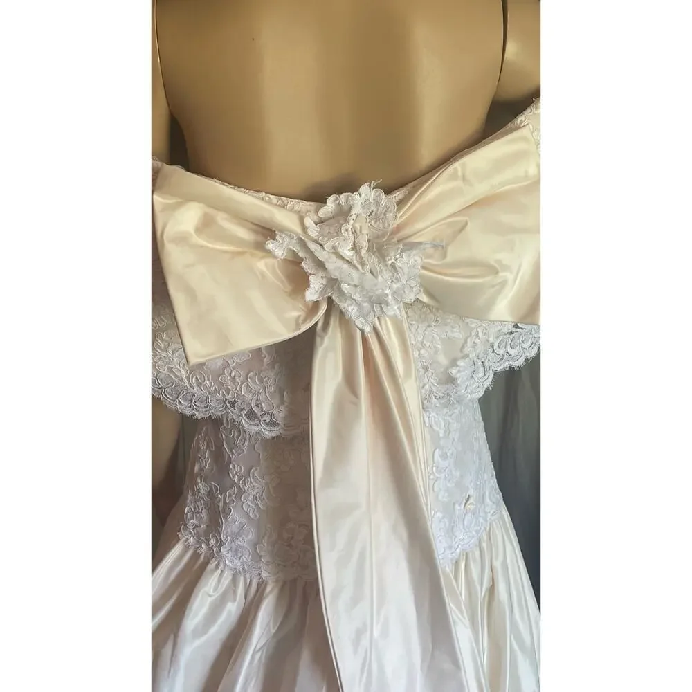Vintage ILGWU Pink Lace Off-Shoulder Formal Gown - Picture 16 of 17